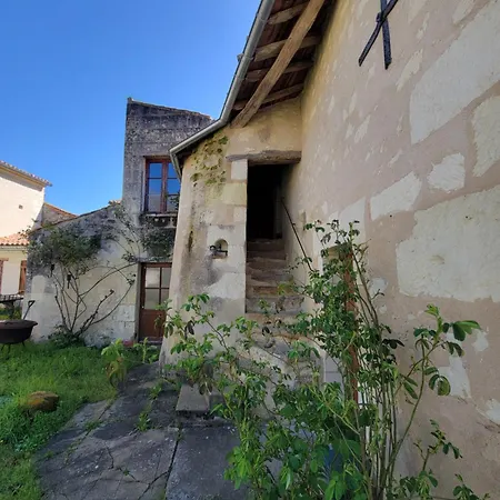 Yourte D'intérieur D'une Demeure Du 18e Siècle En Anjou Entre Vignes Et Châteaux Bouille-Loretz