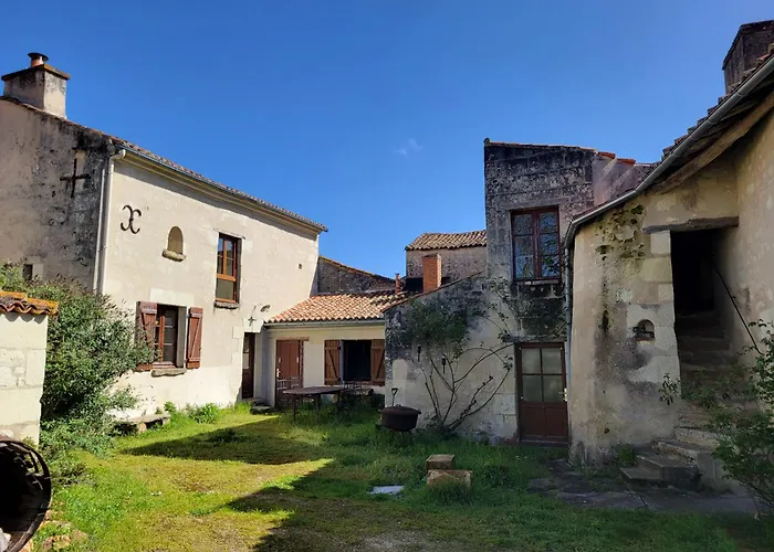 カントリーハウス Yourte D'interieur D'une Demeure Du 18e Siecle En Anjou Entre Vignes Et Chateaux